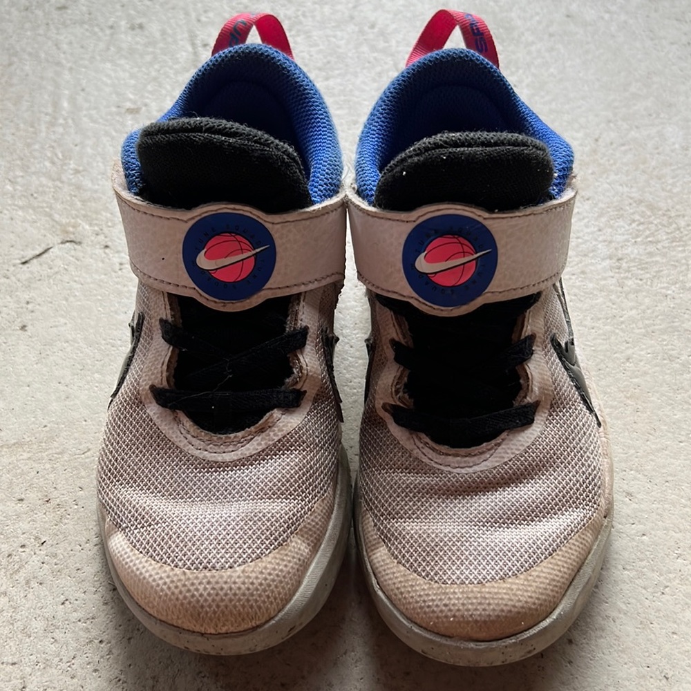 Nike Team Hustle D 10 SE x Space Jam